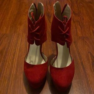 Size 6 red heels